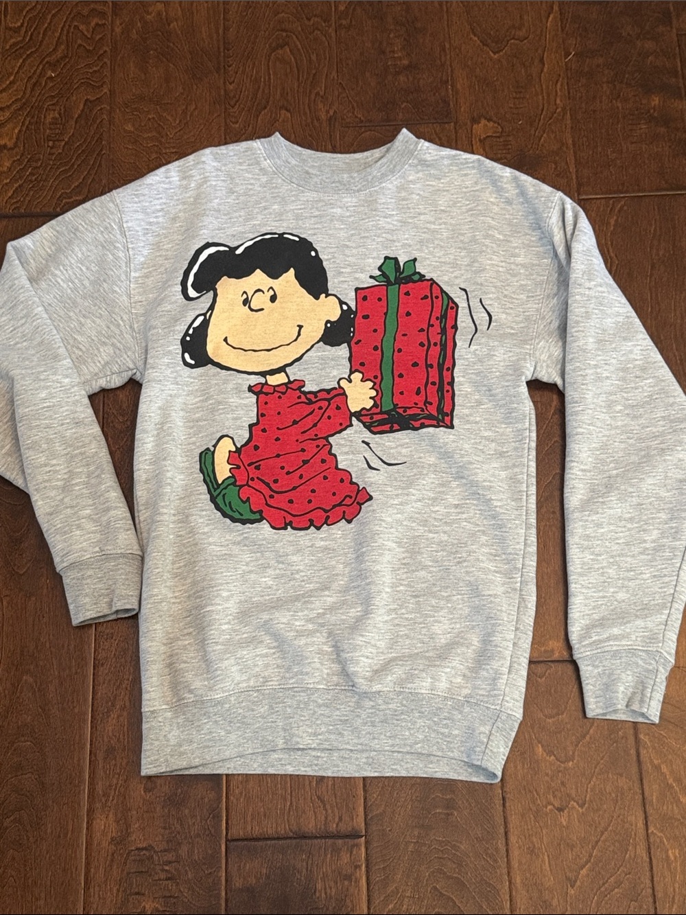 Peanuts Lucy holiday Christmas Sweatshirt from Hallmark Store EUC